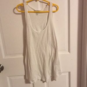 Delia’s white tank top